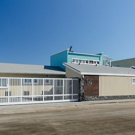 Mohlenweg.14 Self Catering Beach House スワコプムント エクステリア 写真