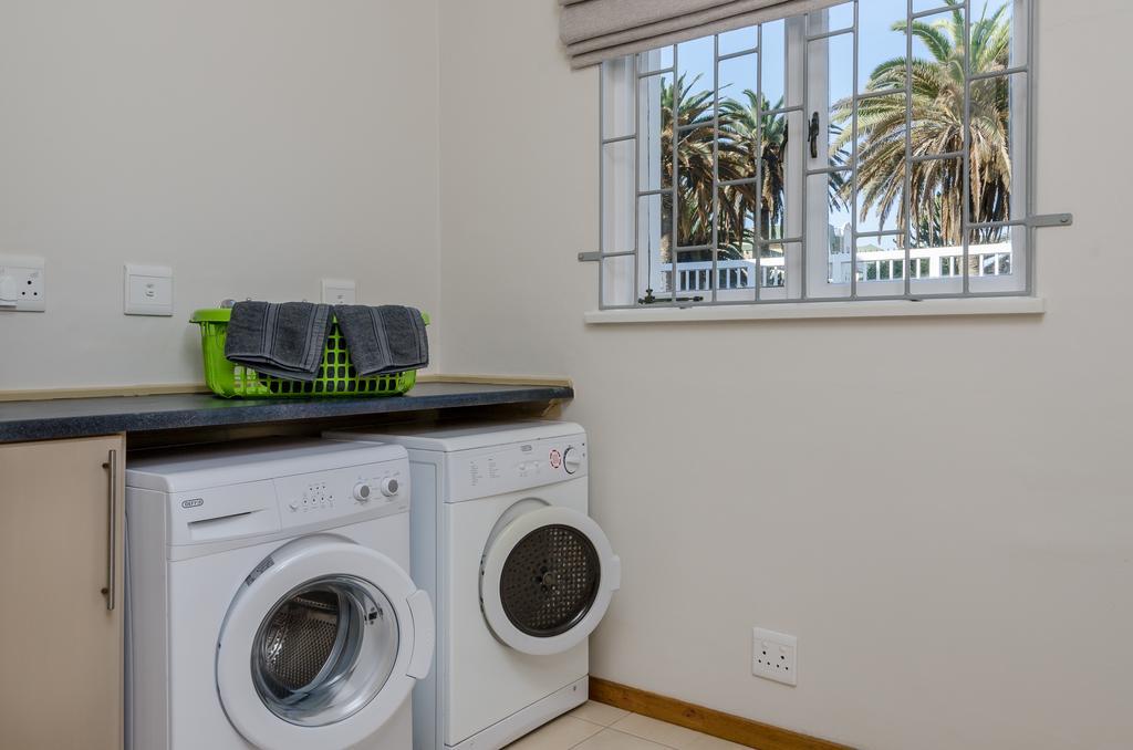 Mohlenweg.14 Self Catering Beach House スワコプムント エクステリア 写真
